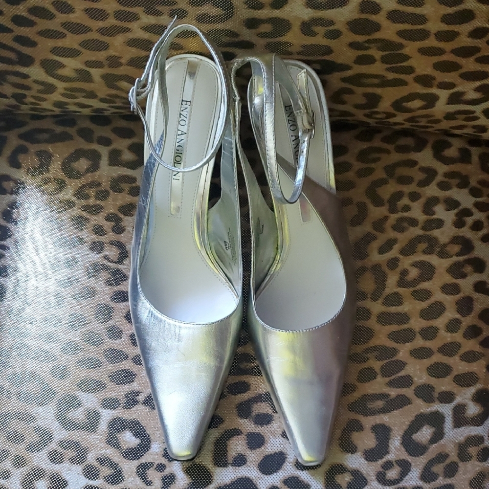 🔥Enzo Angiolini Silver Heels Sleek Design